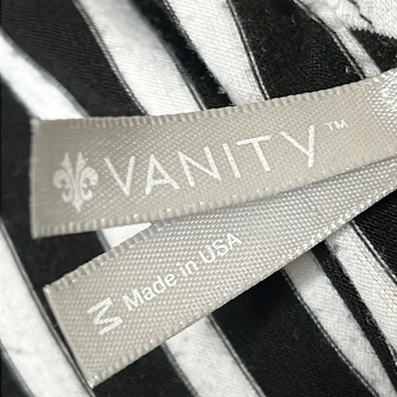 Vanity size Medium black and white striped dress with pockets - Picture 8 of 8